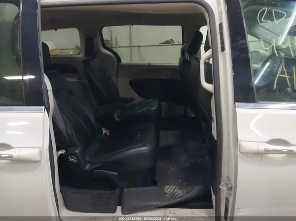 2C4RC1BG9HR583393 2017 CHRYSLER PACIFICA - Image 8