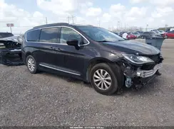 2C4RC1BG9HR587749 2017 CHRYSLER PACIFICA
