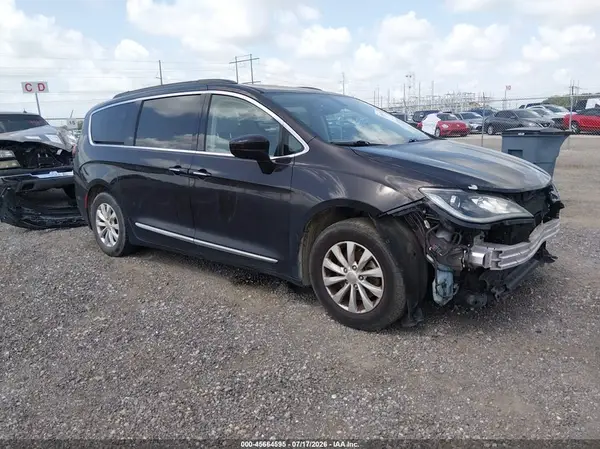 2C4RC1BG9HR587749 2017 CHRYSLER PACIFICA - Image 1