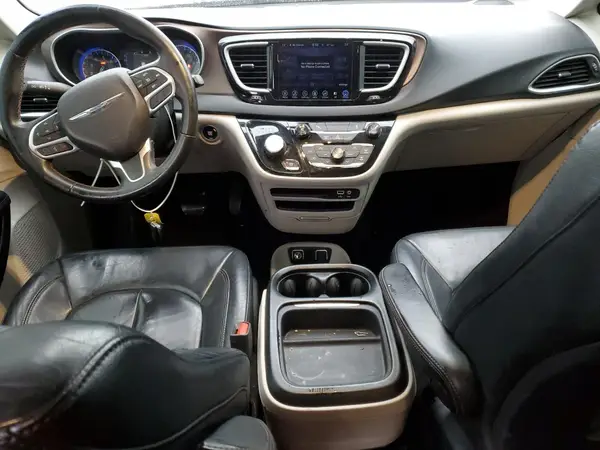 2C4RC1BG9HR607952 2017 CHRYSLER PACIFICA - Image 8