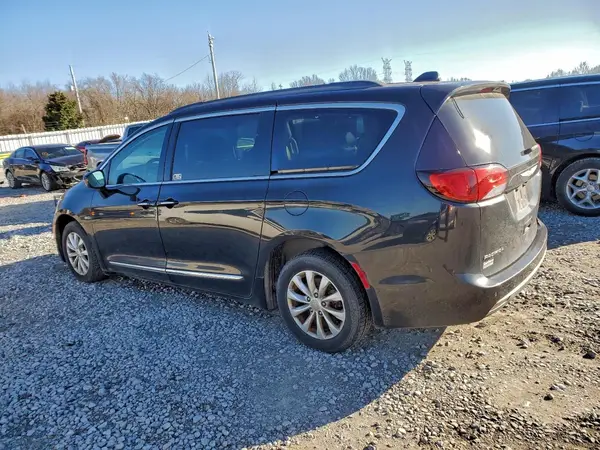 2C4RC1BG9HR611242 2017 CHRYSLER PACIFICA - Image 2