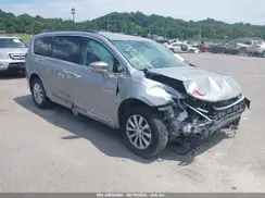 2C4RC1BG9HR613055 2017 CHRYSLER PACIFICA