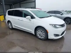 2C4RC1BG9HR627294 2017 CHRYSLER PACIFICA