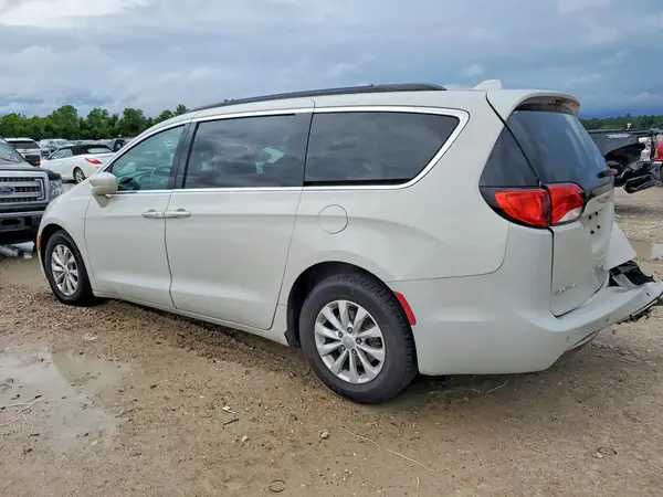 2C4RC1BG9HR633659 2017 CHRYSLER PACIFICA - Image 2