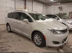 2C4RC1BG9HR633855 2017 CHRYSLER PACIFICA