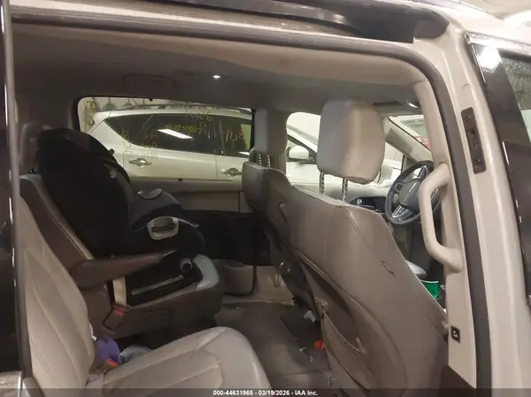 2C4RC1BG9HR633855 2017 CHRYSLER PACIFICA - Image 8