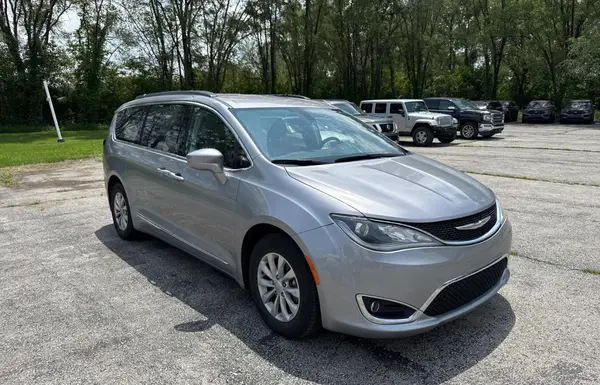 2C4RC1BG9HR642071 2017 CHRYSLER PACIFICA - Image 1