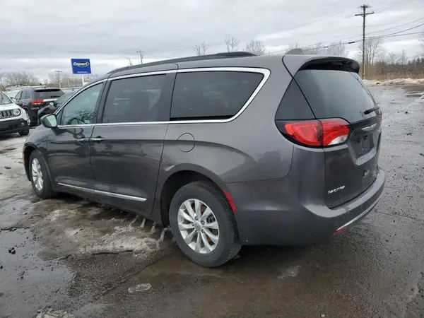 2C4RC1BG9HR656360 2017 CHRYSLER PACIFICA - Image 2