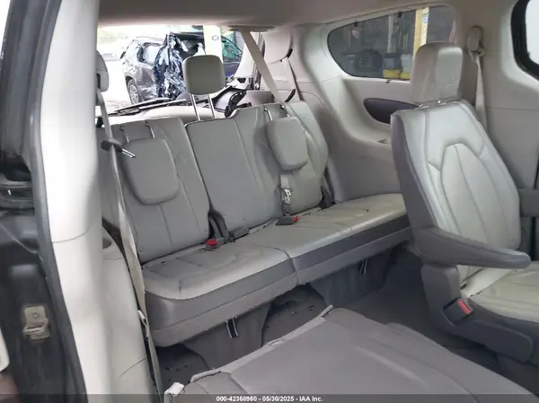 2C4RC1BG9HR667777 2017 CHRYSLER PACIFICA - Image 8