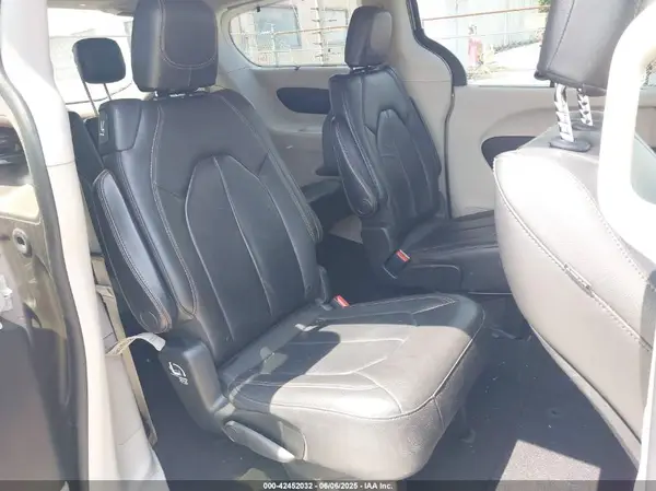 2C4RC1BG9HR668654 2017 CHRYSLER PACIFICA - Image 8