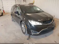 2C4RC1BG9HR675748 2017 CHRYSLER PACIFICA