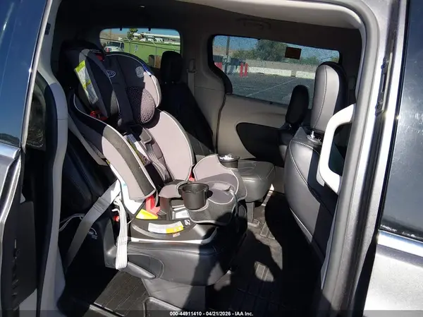 2C4RC1BG9HR675751 2017 CHRYSLER PACIFICA - Image 8