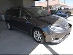 2C4RC1BG9HR676317 2017 CHRYSLER PACIFICA