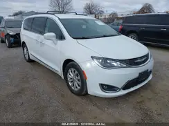 2C4RC1BG9HR683350 2017 CHRYSLER PACIFICA