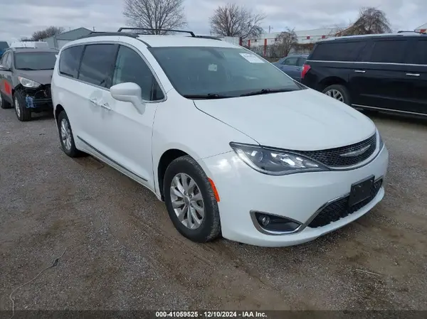 2C4RC1BG9HR683350 2017 CHRYSLER PACIFICA - Image 1