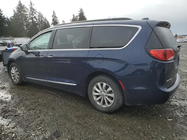 2C4RC1BG9HR687995 2017 CHRYSLER PACIFICA - Image 2