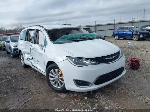 2C4RC1BG9HR713284 2017 CHRYSLER PACIFICA - Image 1