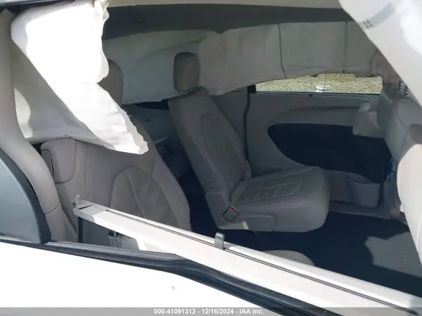 2C4RC1BG9HR713284 2017 CHRYSLER PACIFICA - Image 8