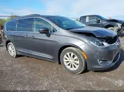2C4RC1BG9HR719988 2017 CHRYSLER PACIFICA