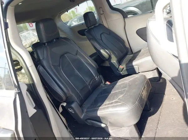 2C4RC1BG9HR719988 2017 CHRYSLER PACIFICA - Image 8