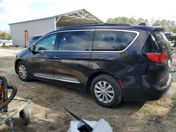 2C4RC1BG9HR720025 2017 CHRYSLER PACIFICA - Image 2