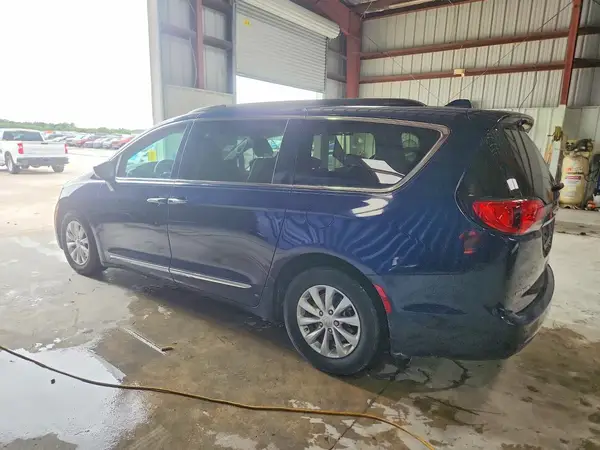 2C4RC1BG9HR730392 2017 CHRYSLER PACIFICA - Image 2