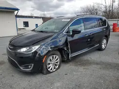 2C4RC1BG9HR734085 2017 CHRYSLER PACIFICA