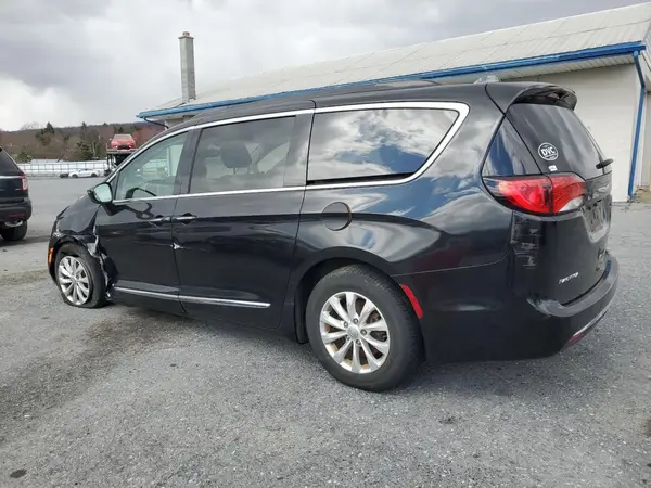 2C4RC1BG9HR734085 2017 CHRYSLER PACIFICA - Image 2