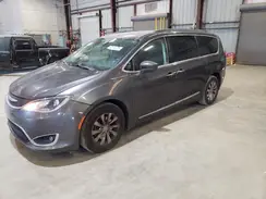 2C4RC1BG9HR734233 2017 CHRYSLER PACIFICA