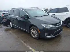 2C4RC1BG9HR745152 2017 CHRYSLER PACIFICA