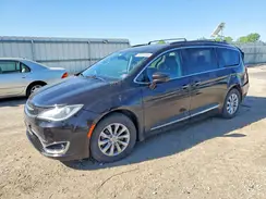 2C4RC1BG9HR745460 2017 CHRYSLER PACIFICA