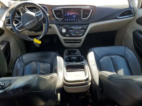 2C4RC1BG9HR745460 2017 CHRYSLER PACIFICA - Image 8