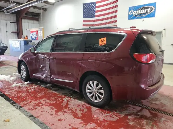 2C4RC1BG9HR752327 2017 CHRYSLER PACIFICA - Image 2