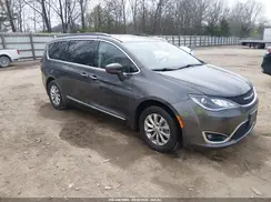 2C4RC1BG9HR757107 2017 CHRYSLER PACIFICA