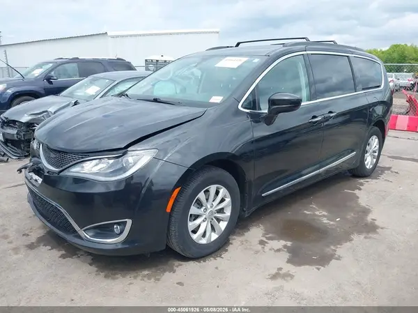 2C4RC1BG9HR759620 2017 CHRYSLER PACIFICA - Image 2