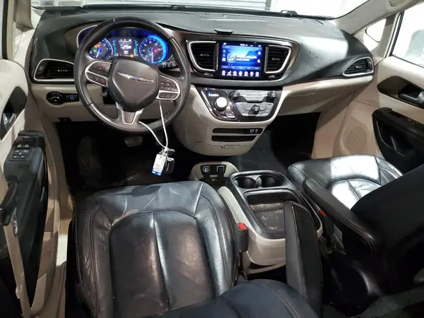 2C4RC1BG9HR763067 2017 CHRYSLER PACIFICA - Image 8