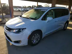 2C4RC1BG9HR776997 2017 CHRYSLER PACIFICA
