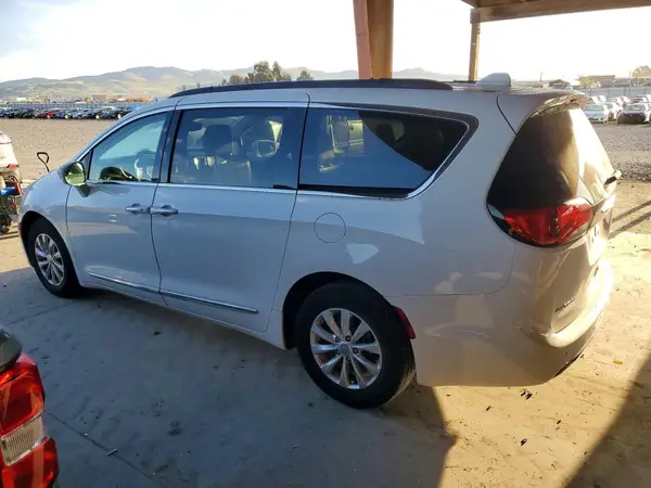 2C4RC1BG9HR776997 2017 CHRYSLER PACIFICA - Image 2
