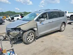 2C4RC1BG9HR777079 2017 CHRYSLER PACIFICA