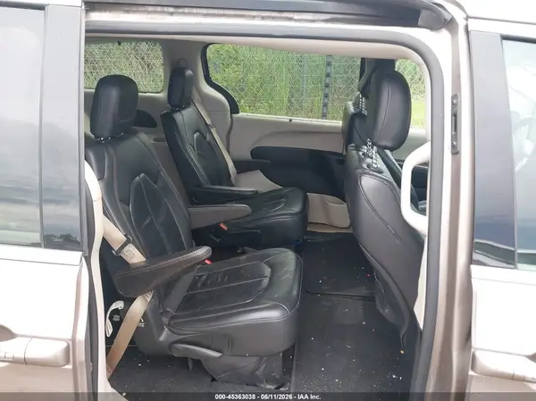 2C4RC1BG9HR777163 2017 CHRYSLER PACIFICA - Image 8