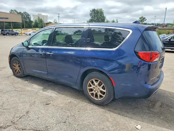 2C4RC1BG9HR778751 2017 CHRYSLER PACIFICA - Image 2