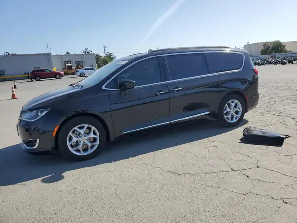 2C4RC1BG9HR785165 2017 CHRYSLER PACIFICA - Image 1