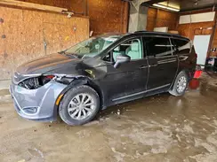 2C4RC1BG9HR785537 2017 CHRYSLER PACIFICA