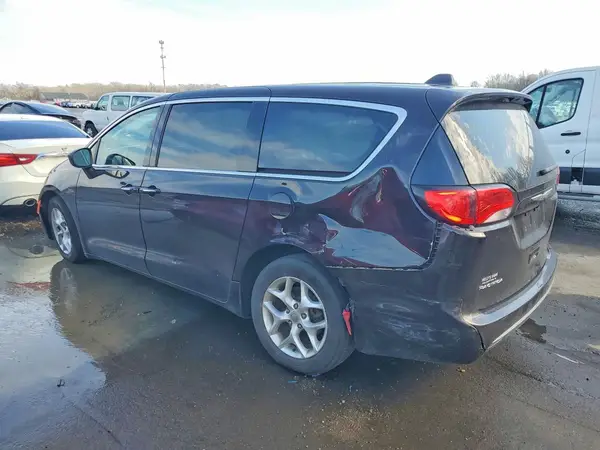 2C4RC1BG9HR788471 2017 CHRYSLER PACIFICA - Image 2