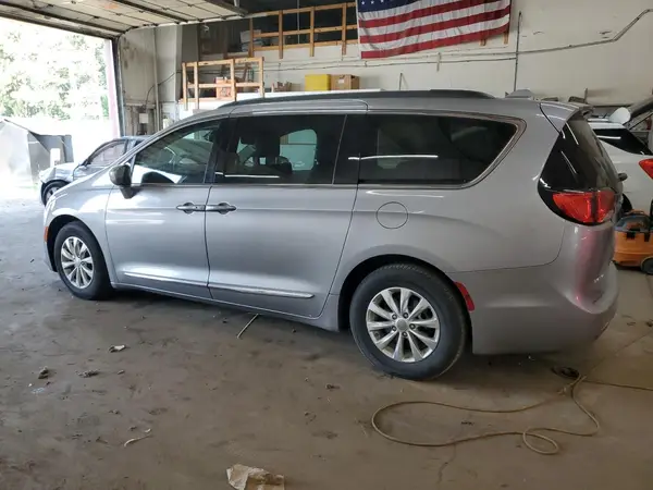 2C4RC1BG9HR795050 2017 CHRYSLER PACIFICA - Image 2