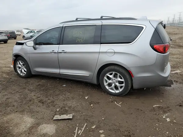 2C4RC1BG9HR803258 2017 CHRYSLER PACIFICA - Image 2