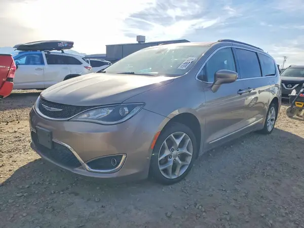 2C4RC1BG9HR809819 2017 CHRYSLER PACIFICA