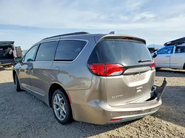 2C4RC1BG9HR809819 2017 CHRYSLER PACIFICA - Image 2