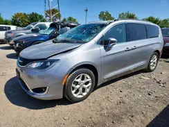 2C4RC1BG9HR810145 2017 CHRYSLER PACIFICA