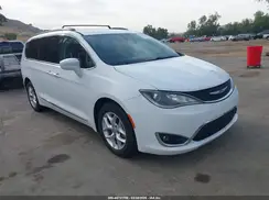 2C4RC1BG9HR810209 2017 CHRYSLER PACIFICA
